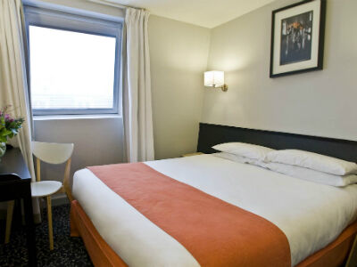 Hotel Aladin Париж Екстериор снимка